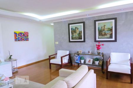 Casa à venda com 200m², 4 quartos e 3 vagasSala de TV