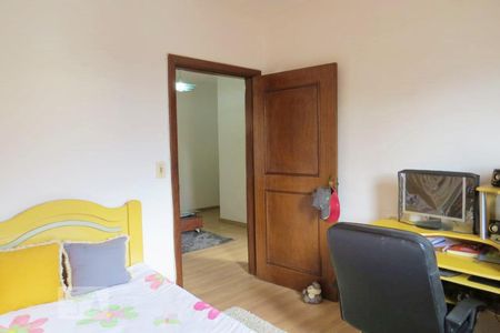 Casa à venda com 200m², 4 quartos e 3 vagasQuarto 4 - Armários