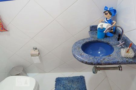 Casa à venda com 200m², 4 quartos e 3 vagasLavabo 2