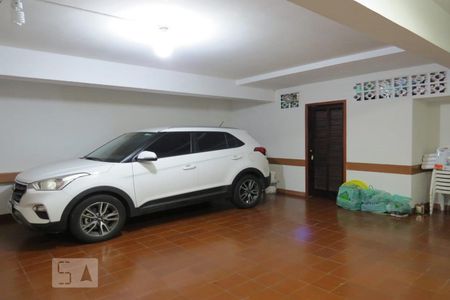 Casa à venda com 200m², 4 quartos e 3 vagasGaragem