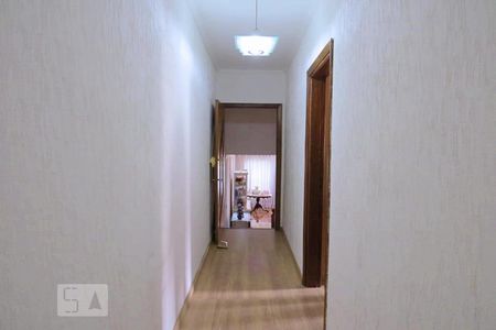 Casa à venda com 200m², 4 quartos e 3 vagasCorredor