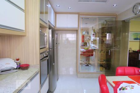 Casa à venda com 200m², 4 quartos e 3 vagasCozinha - Armários