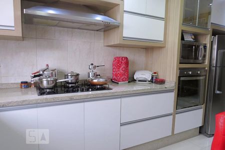 Casa à venda com 200m², 4 quartos e 3 vagasCozinha - Armários