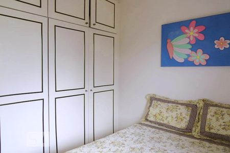 Casa à venda com 200m², 4 quartos e 3 vagasQuarto 3 - Armários