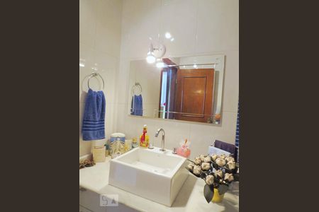 Casa à venda com 200m², 4 quartos e 3 vagasBanheiro Social