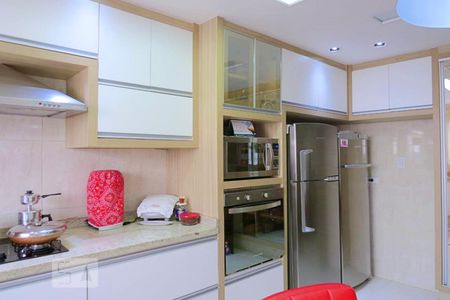 Casa à venda com 200m², 4 quartos e 3 vagasCozinha - Armários