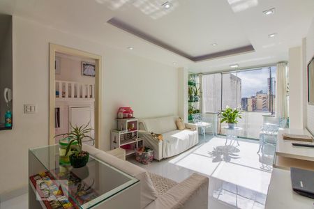 Sala de apartamento à venda com 2 quartos, 74m² em República, São Paulo