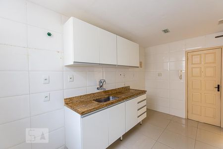 Apartamento para alugar com 95m², 3 quartos e sem vaga Apartamento para alugar com 95m², 3 quartos e sem vagaCozinha