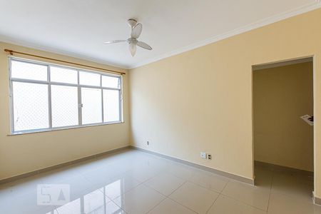 Sala de apartamento para alugar com 3 quartos, 95m² em Santa Rosa, Niterói