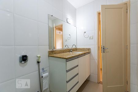 Apartamento para alugar com 95m², 3 quartos e sem vaga Apartamento para alugar com 95m², 3 quartos e sem vagaBanheiro Social