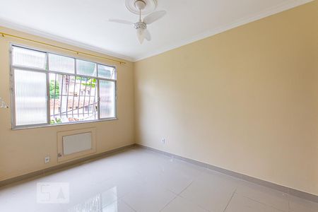 Apartamento para alugar com 95m², 3 quartos e sem vaga Apartamento para alugar com 95m², 3 quartos e sem vagaSuite