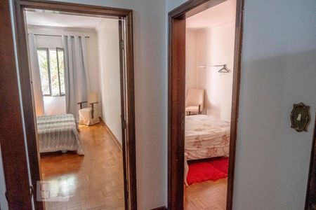 Entrada Quartos de apartamento à venda com 3 quartos, 206m² em Jardim Paulista, São Paulo