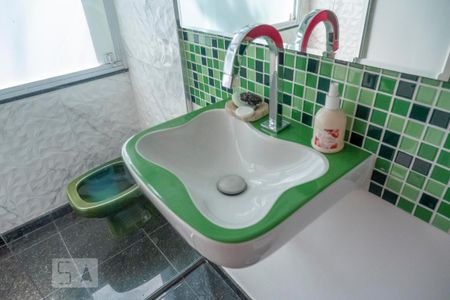 Apartamento à venda com 206m², 3 quartos e 1 vaga Apartamento à venda com 206m², 3 quartos e 1 vagaSuite