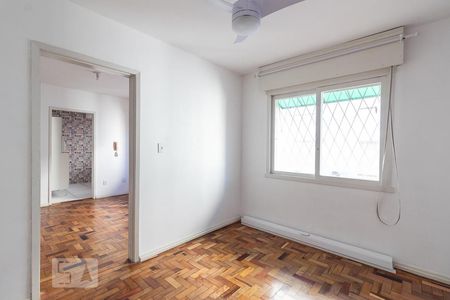 Quarto de apartamento para alugar com 1 quarto, 37m² em Vila Ipiranga, Porto Alegre