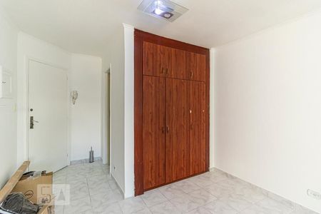Studio à venda com 31m², 1 quarto e sem vaga Studio à venda com 31m², 1 quarto e sem vagaStudio - Armário