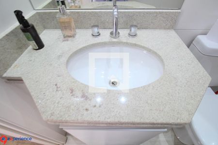 Apartamento à venda com 52m², 2 quartos e 1 vaga Apartamento à venda com 52m², 2 quartos e 1 vagaBanheiro 1