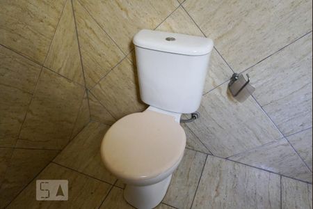 Casa à venda com 200m², 5 quartos e 1 vagaBanheiro Casa 2