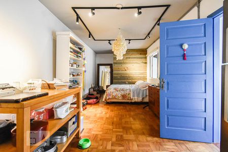 Casa à venda com 220m², 4 quartos e 3 vagas Casa à venda com 220m², 4 quartos e 3 vagasEdícula