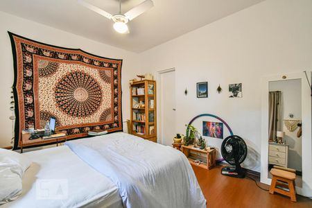 Casa à venda com 220m², 4 quartos e 3 vagas Casa à venda com 220m², 4 quartos e 3 vagasSuíte 3