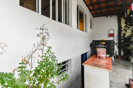 Casa à venda com 220m², 4 quartos e 3 vagas Casa à venda com 220m², 4 quartos e 3 vagasAcesso Porão