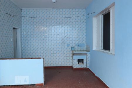 Casa para alugar com 161m², 3 quartos e 1 vagaÁrea de Serviço Casa fundos