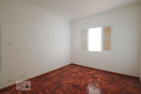 Casa para alugar com 161m², 3 quartos e 1 vagaQuarto Casa fundos
