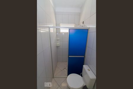 Banheiro de apartamento para alugar com 1 quarto, 30m² em Jardim Cidade de Florianópolis, São José