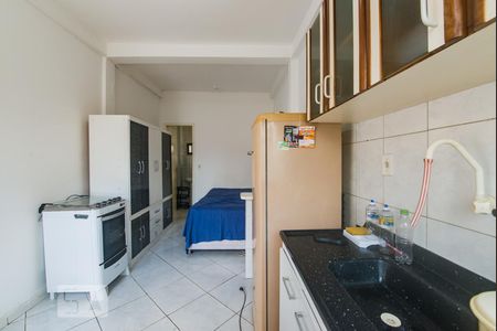 Quarto e Cozinha de kitnet/studio para alugar com 1 quarto, 25m² em Jardim Cidade de Florianópolis, São José