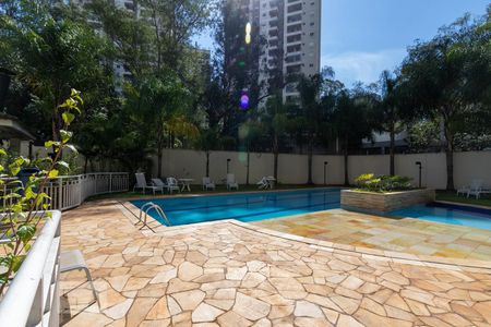 Apartamento à venda com 69m², 2 quartos e 1 vagaÁrea comum - Piscina
