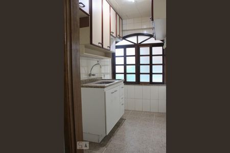 Apartamento para alugar com 198m², 4 quartos e 2 vagasCozinha