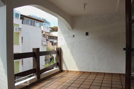 Apartamento para alugar com 198m², 4 quartos e 2 vagasVaranda quarto piso