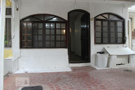 Apartamento para alugar com 198m², 4 quartos e 2 vagasFachada