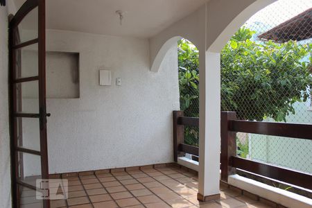 Apartamento para alugar com 198m², 4 quartos e 2 vagasVaranda quarto piso