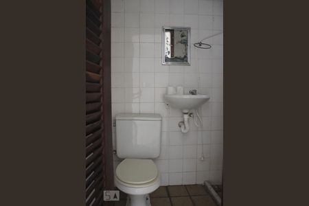 Apartamento para alugar com 198m², 4 quartos e 2 vagasBanheiro de Serviço