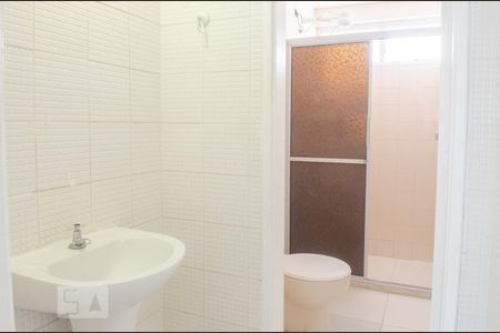'Banheiro Corredor de apartamento para alugar com 3 quartos, 100m² em Costa Azul, Salvador