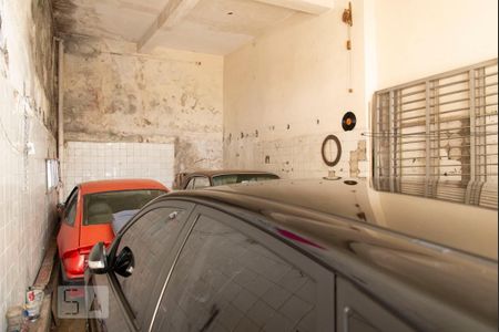 Casa à venda com 290m², 2 quartos e 7 vagasGalpão