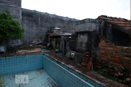 Casa à venda com 290m², 2 quartos e 7 vagasPiscina