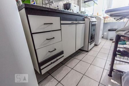 Apartamento à venda com 70m², 2 quartos e 1 vaga Apartamento à venda com 70m², 2 quartos e 1 vagaCozinha e Área de Serviço