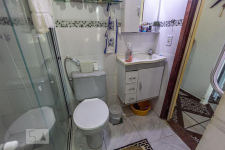 Apartamento à venda com 70m², 2 quartos e 1 vaga Apartamento à venda com 70m², 2 quartos e 1 vagaBanheiro