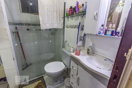 Apartamento à venda com 70m², 2 quartos e 1 vaga Apartamento à venda com 70m², 2 quartos e 1 vagaBanheiro