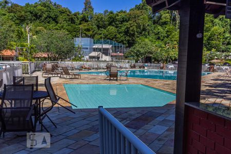 Apartamento à venda com 70m², 2 quartos e 1 vaga Apartamento à venda com 70m², 2 quartos e 1 vagaÁrea comum - Piscina