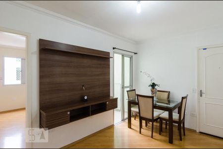 Sala de apartamento para alugar com 2 quartos, 50m² em Taboão, São Bernardo do Campo