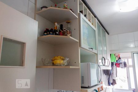Apartamento à venda com 47m², 2 quartos e 1 vagaCozinha - Armários