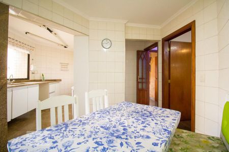 Apartamento à venda com 156m², 4 quartos e 3 vagas Apartamento à venda com 156m², 4 quartos e 3 vagasSala de Jantar
