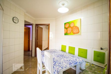 Apartamento à venda com 156m², 4 quartos e 3 vagas Apartamento à venda com 156m², 4 quartos e 3 vagasSala de Jantar