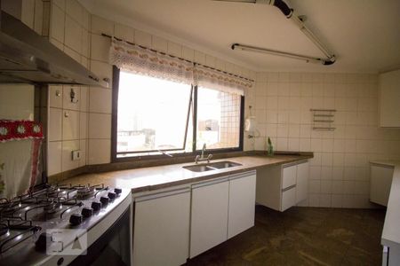 Apartamento à venda com 156m², 4 quartos e 3 vagas Apartamento à venda com 156m², 4 quartos e 3 vagasCozinha