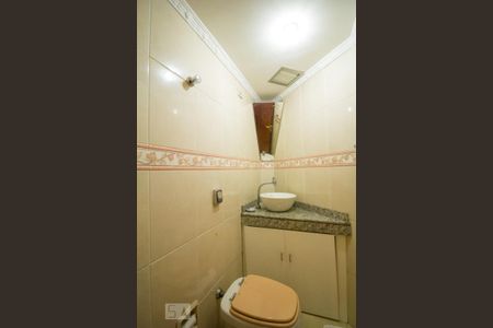 Apartamento à venda com 156m², 4 quartos e 3 vagas Apartamento à venda com 156m², 4 quartos e 3 vagasBanheiro de Serviço