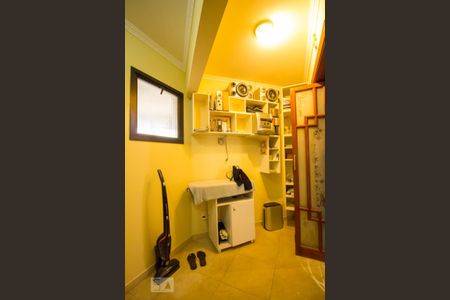 Apartamento à venda com 156m², 4 quartos e 3 vagas Apartamento à venda com 156m², 4 quartos e 3 vagasQuarto de Serviço