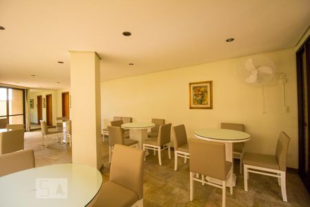 Apartamento à venda com 156m², 4 quartos e 3 vagas Apartamento à venda com 156m², 4 quartos e 3 vagasSalão de Festas