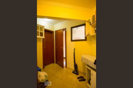 Apartamento à venda com 156m², 4 quartos e 3 vagas Apartamento à venda com 156m², 4 quartos e 3 vagasQuarto de Serviço